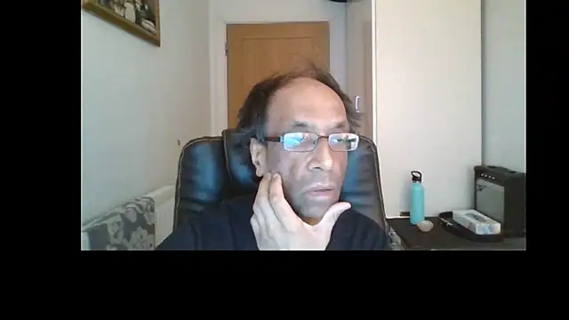 rauncher1 online show from May 6, 9:57 am