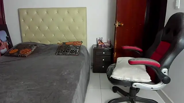 Snapshot of LUISSA_ chatting on September 19, 11:03 am LUISSA online show from September 19, 11:03 am
