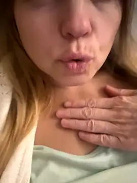 Susanel online show from September 14, 8:31 pm