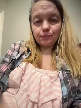 Susanel online show from March 2, 3:52 pm