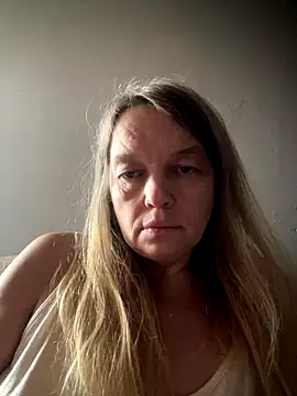 Susanel online show from October 5, 9:44 am