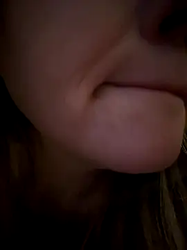 Susanel online show from October 9, 9:59 pm