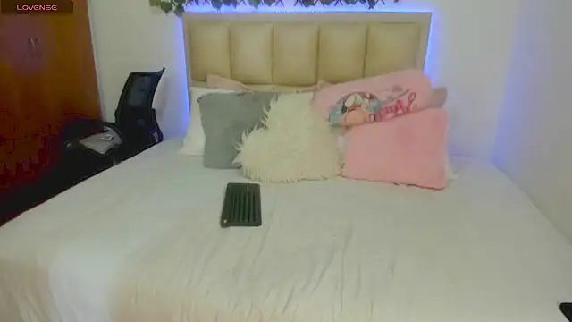 EbonyDream77 online show from July 28, 8:52 pm