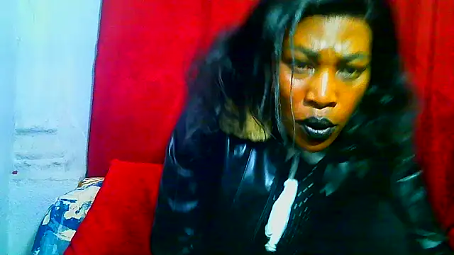 Snapshot of freaky_naughty chatting on June 9, 3:35 pm freaky naughty online show from June 9, 3:35 pm