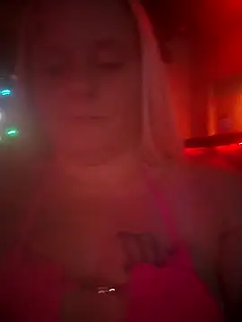 ssparrowk1986 online show from May 10, 11:28 pm