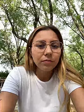 Snapshot of Brittanyrosexx chatting on March 6, 8:16 pm Brittanyrosexx online show from March 6, 8:16 pm