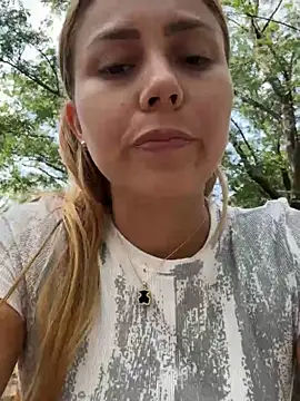 Snapshot of Brittanyrosexx chatting on February 14, 8:26 pm Brittanyrosexx online show from February 14, 8:26 pm