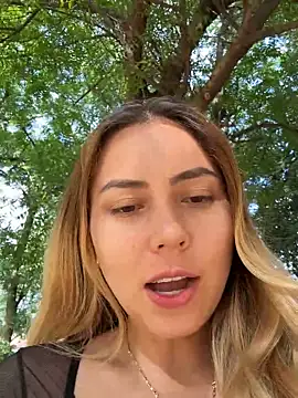 Snapshot of Brittanyrosexx chatting on December 5, 1:55 pm Brittanyrosexx online show from December 5, 1:55 pm