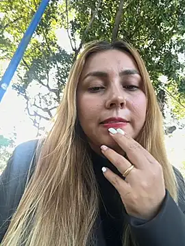 Snapshot of Brittanyrosexx chatting on November 1, 9:41 pm Brittanyrosexx online show from November 1, 9:41 pm