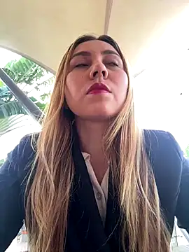 Snapshot of Brittanyrosexx chatting on December 21, 8:09 pm Brittanyrosexx online show from December 21, 8:09 pm