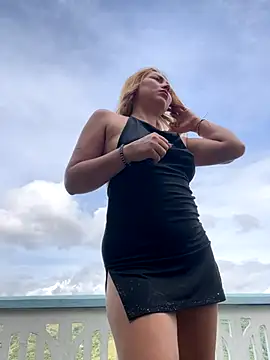 Snapshot of Brittanyrosexx chatting on October 25, 1:45 pm Brittanyrosexx online show from October 25, 1:45 pm