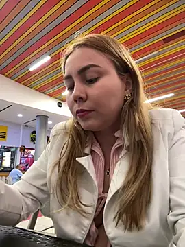 Snapshot of Brittanyrosexx chatting on February 24, 8:21 pm Brittanyrosexx online show from February 24, 8:21 pm