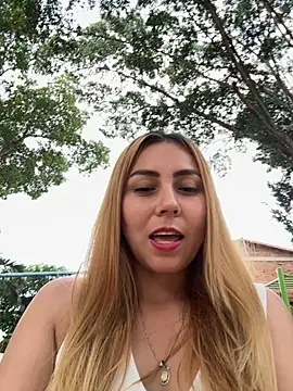 Snapshot of Brittanyrosexx chatting on November 18, 9:29 pm Brittanyrosexx online show from November 18, 9:29 pm