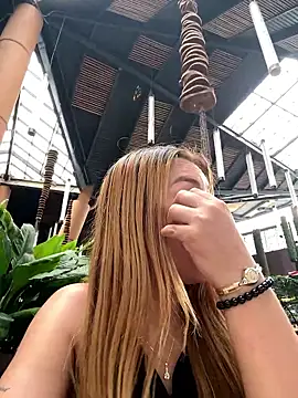 Snapshot of Brittanyrosexx chatting on January 15, 9:18 pm Brittanyrosexx online show from January 15, 9:18 pm