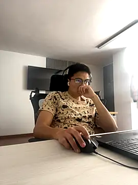 jean283829 online show from December 3, 3:44 pm