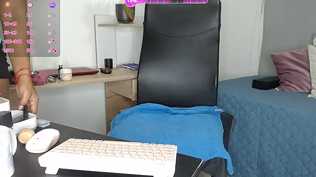 BriannaLorens online show from April 30, 10:44 am
