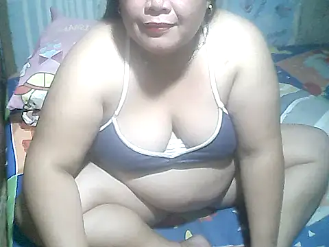 Snapshot of cutechubbyasian chatting on May 21, 2:25 pm cutechubbyasian online show from May 21, 2:25 pm