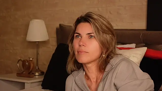 FeliciaKrige online show from May 24, 6:52 pm