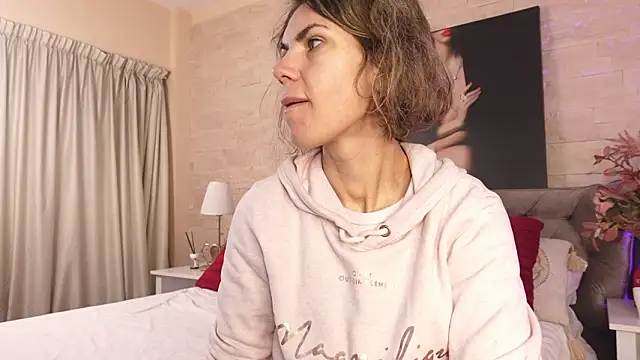 FeliciaKrige online show from February 21, 8:33 pm