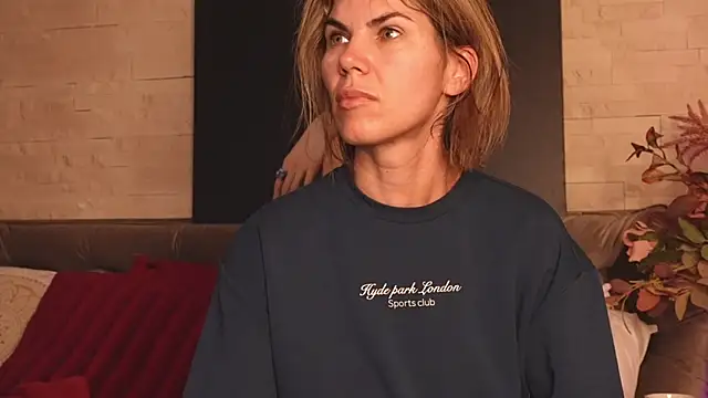 FeliciaKrige online show from March 4, 10:28 pm