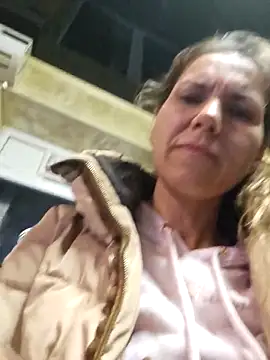 Snapshot of FeliciaKrige chatting on November 18, 9:18 pm FeliciaKrige online show from November 18, 9:18 pm