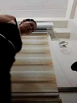 ladyxianne online show from March 3, 5:47 am