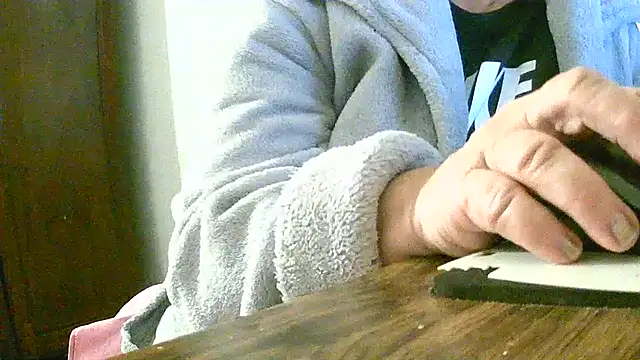 Snapshot of douceur63 chatting on November 23, 11:20 am douceur63 online show from November 23, 11:20 am