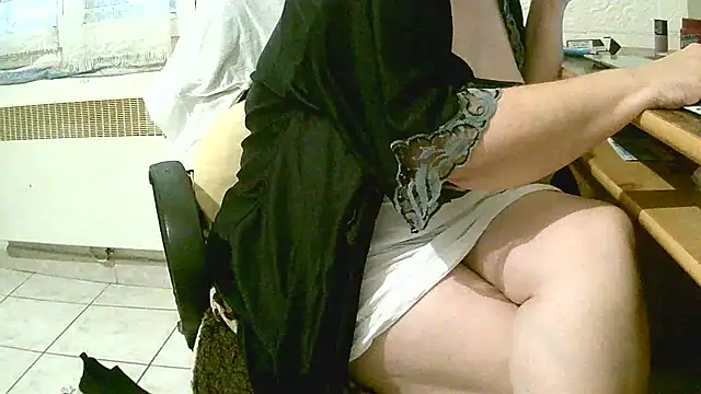 Snapshot of douceur63 chatting on November 7, 11:26 am douceur63 online show from November 7, 11:26 am