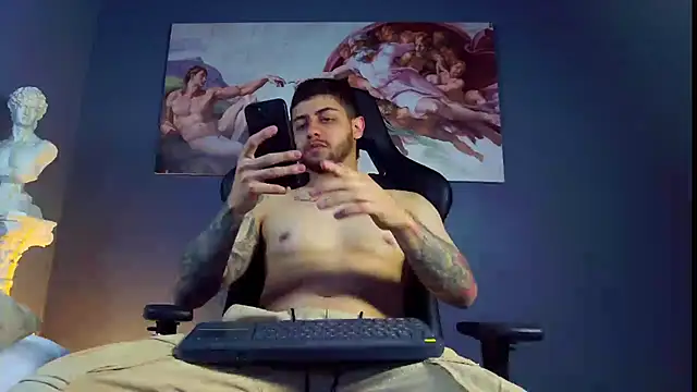 Snapshot of alessandro_duty chatting on November 16, 11:19 pm alessandro duty online show from November 16, 11:19 pm