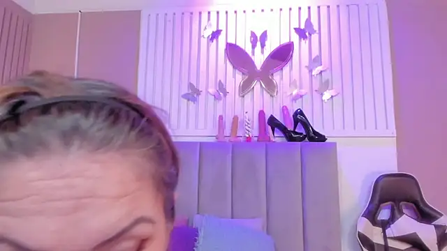 chantall1375 online show from February 21, 3:41 am