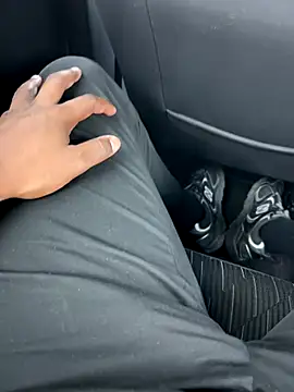 Snapshot of HairyChubbyStalion chatting on September 9, 8:02 am HairyChubbyStalion online show from September 9, 8:02 am