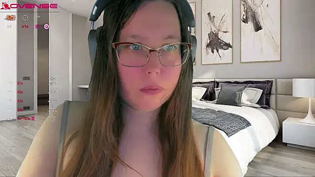 Snapshot of Victoria_Romans chatting on October 3, 11:28 pm Victoria Romans online show from October 3, 11:28 pm