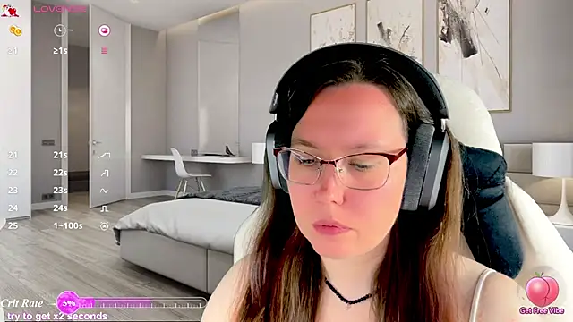 Snapshot of Victoria_Romans chatting on June 24, 2:37 pm Victoria Romans online show from June 24, 2:37 pm