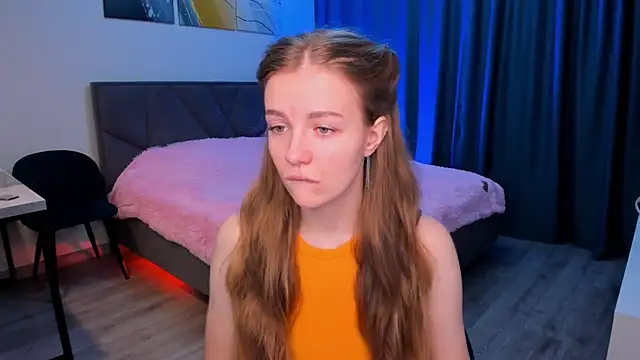 SweetMilkis online show from December 2, 8:04 am