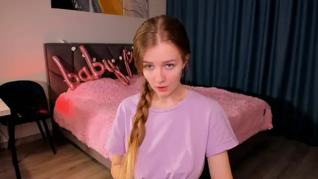 SweetMilkis online show from January 16, 9:48 am