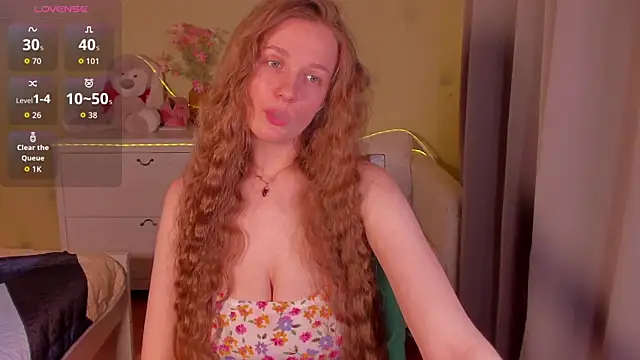 SweetMilkis online show from March 31, 7:27 pm