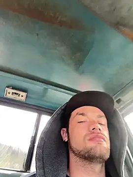 cumgitsumdic online show from March 15, 5:59 pm