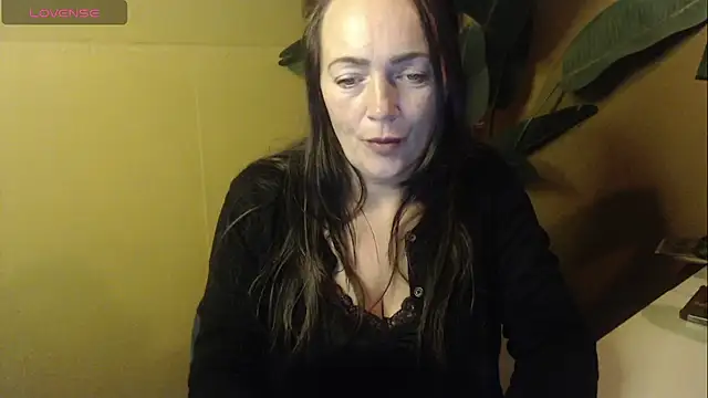 cloe85nl online show from December 4, 9:52 am