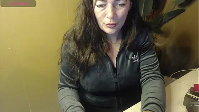 cloe85nl online show from March 8, 11:35 am