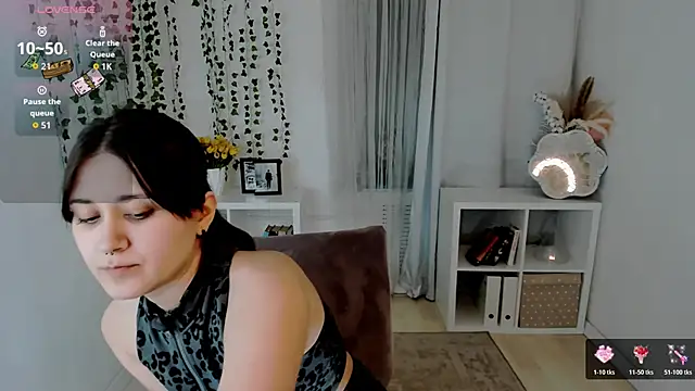 Alexa Lexi  online show from May 13, 10:55 am