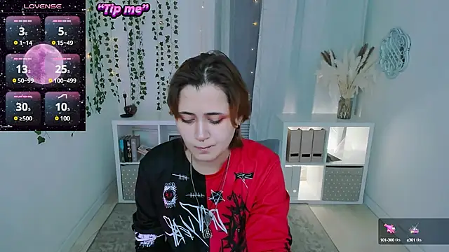 Alexa Lexi  online show from March 5, 3:40 pm