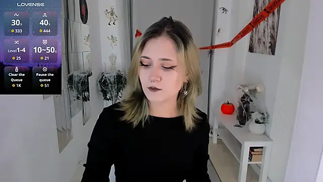 Alexa Lexi  online show from October 28, 3:44 pm