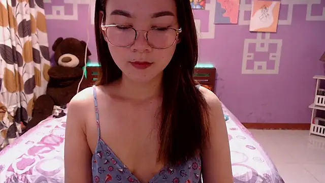 Snapshot of Sweety_Aria chatting on October 19, 8:06 am Sweety Aria online show from October 19, 8:06 am