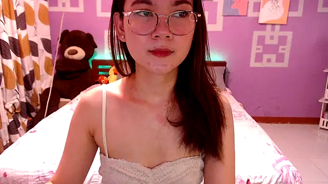 Snapshot of Sweety_Aria chatting on October 9, 7:42 am Sweety Aria online show from October 9, 7:42 am