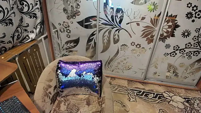 Snapshot of EVILENSA chatting on March 3, 4:58 pm EVILENSA online show from March 3, 4:58 pm