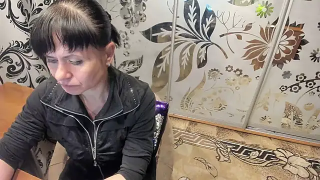 Snapshot of EVILENSA chatting on March 21, 5:12 pm EVILENSA online show from March 21, 5:12 pm