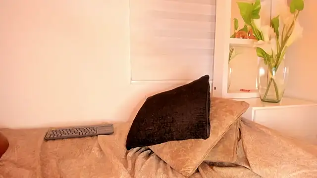 jessiigrey online show from September 13, 4:34 am