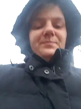 Cutegirlforyou online show from December 5, 7:51 am