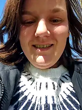 Cutegirlforyou online show from March 18, 11:44 am