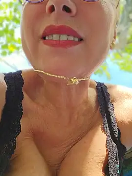 elacoquette online show from May 11, 2:45 pm